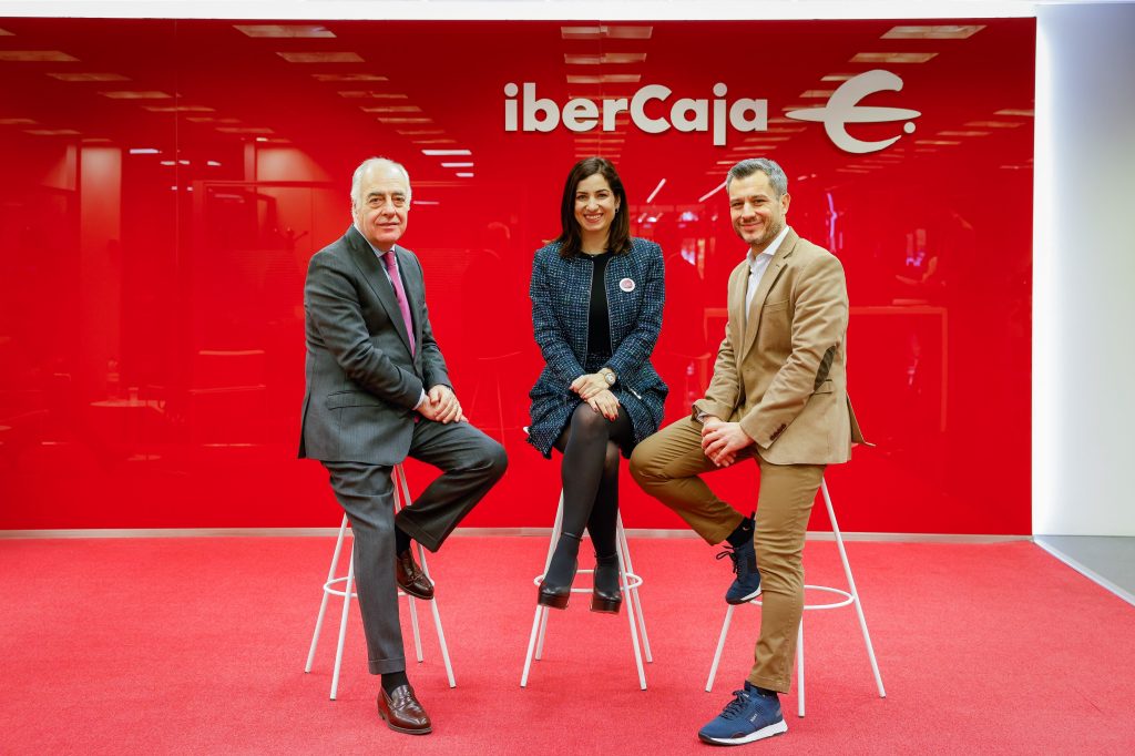 Ibercaja Fundación Ibercaja y AJE Zaragoza renuevan su acuerdo de